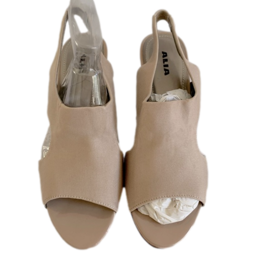 Alia sandals fabric, size 8